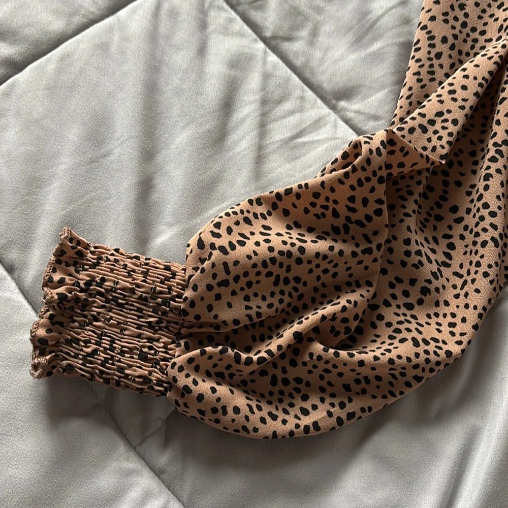 Button up - Picture 2 of 4